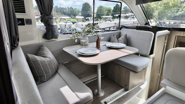 Bayliner Trophy 29 Explorer at Avalanche Motorsports Washington NC