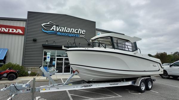 Bayliner Trophy 25 Pilothouse at Avalanche Motorsports Washington NC