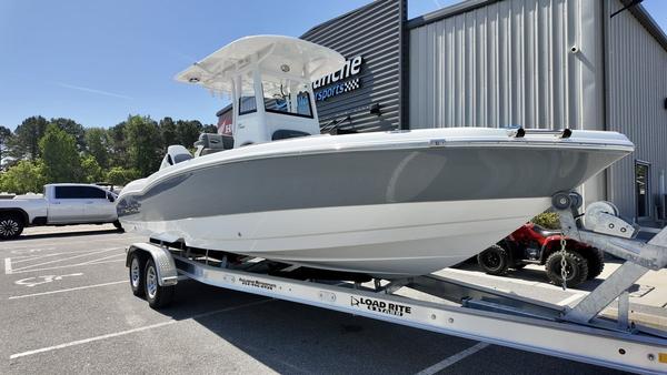 NauticStar 251 Hybrid at Avalanche Motorsports Washington NC