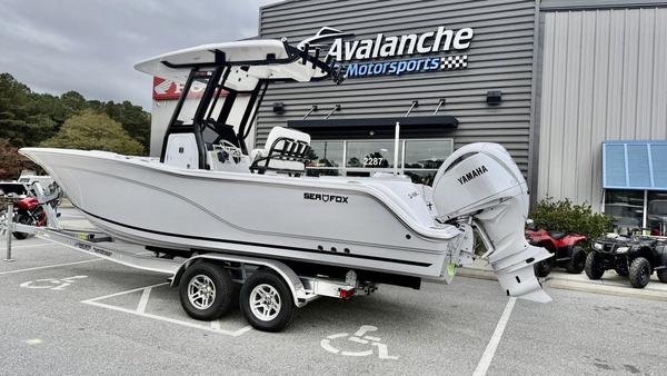 Sea Fox 248 Commander center console at Avalanche Motorsports Washington NC