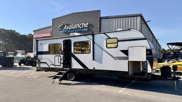 Tracer RV at Avalanche Motorsports